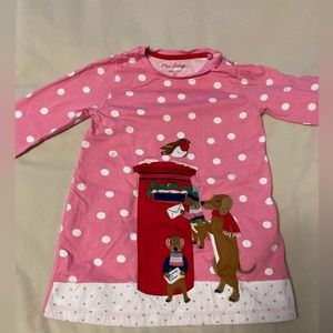 Adorable Christmas tunic. Can be dressed up or down.